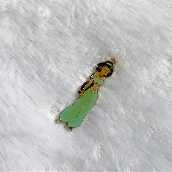 Disney’s Aladdin Gold Enamel Jasmine Pendant - Picture 4 of 5